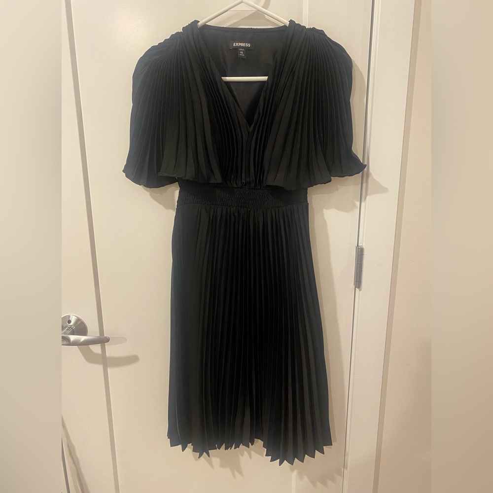 Pleated V-Neck Mini Dress Black XXS Petite